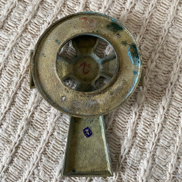 High Cross & Vine Scrolls Verdigris Door Knocker - Picture 4 of 16